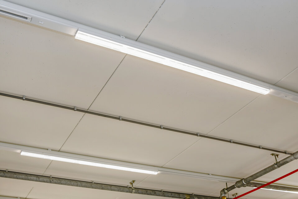 INTELLIGENT LIGHTING FOR DATACENTER:  The Netherlands, 2023