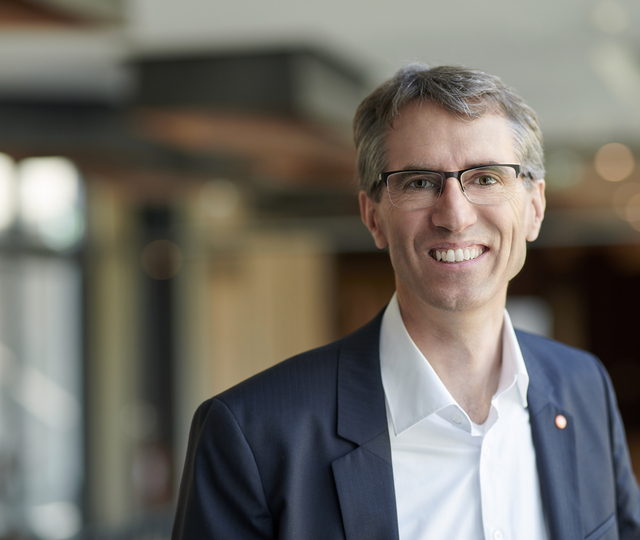 Dr. Ulrich Weiss, Global Head of Digitalization, has been re-elected to the Advisory Board of the ZVEI Section Lighting for another three years