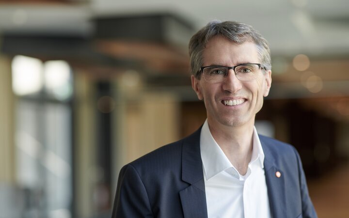 Dr. Ulrich Weiss, Global Head of Digitalization, has been re-elected to the Advisory Board of the ZVEI Section Lighting for another three years